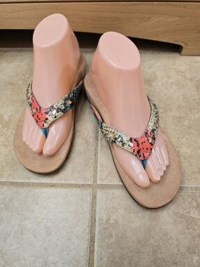 Vionic Lucia Women's Embellished Thong Sandals Blue Teal Snake Size 7